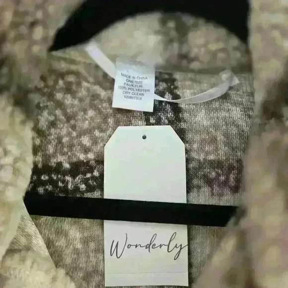 Wonderly Women's Plaid Shacket Belted Front Button Cape, Size OS NWT - Picture 3 of 3